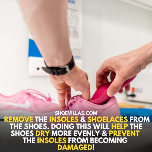 Remove the insoles of shoes
